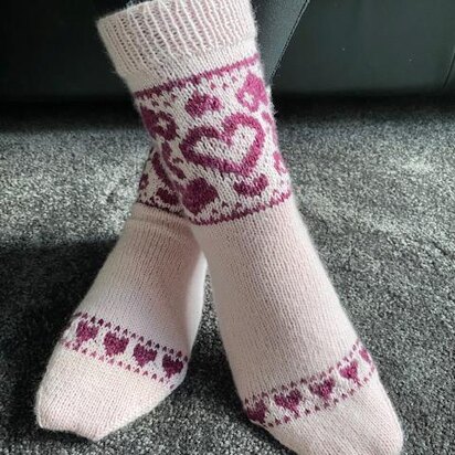 January Hearts Socks - knitting pattern