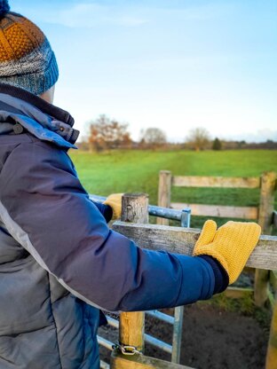Woven Willow Mittens