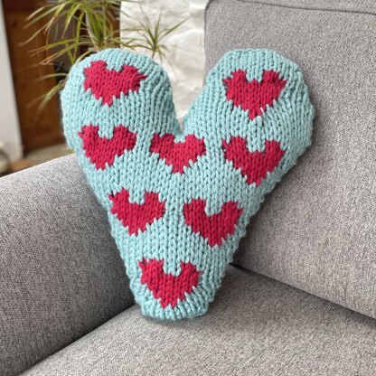 Sweet Heart Chunky Cushion Knitting Pattern