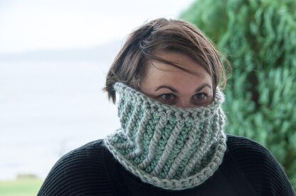 Stella Mini Cowl