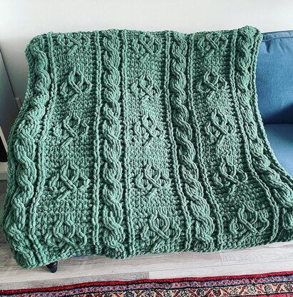 Shamrock Cable Blanket