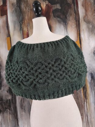 Clover Capelet