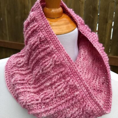 Braided Rose Cowl