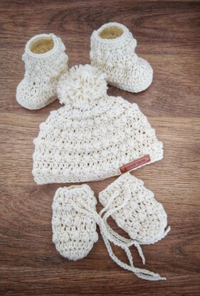 Snowberry Hat Set