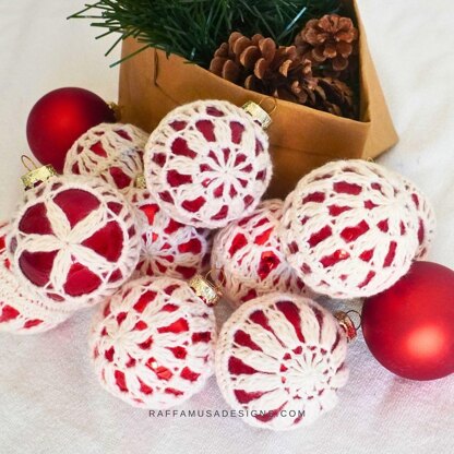 Lace Christmas Baubles
