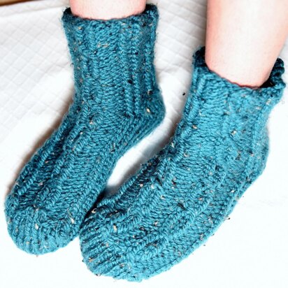 Jodi Cable Loom Knit Slipper Socks