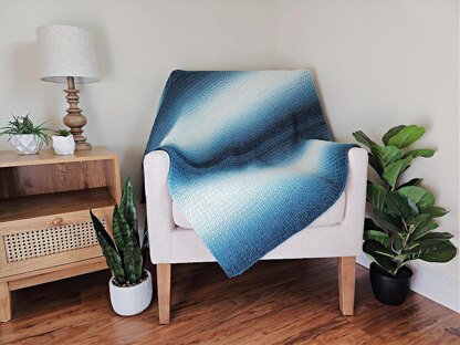 Ocean Hues Gradient Blanket