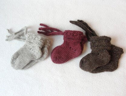 Itty Bitty Baby Booties