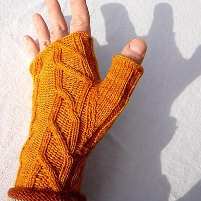 Fia (tip-to-cuff mitt)