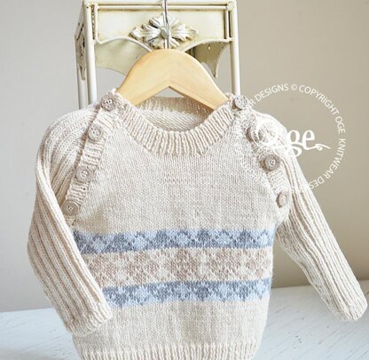 Trendy little man's sweater P091