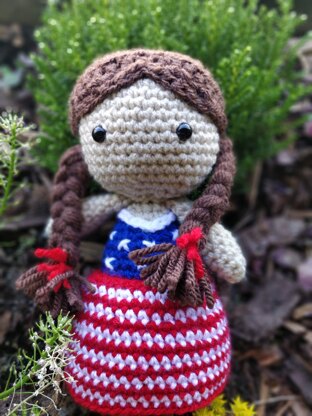 Miss 4th July Amigurumi doll