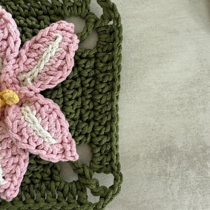 Amaryllis Belladonna Flower Granny Square