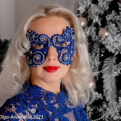 Carnival blue lace mask