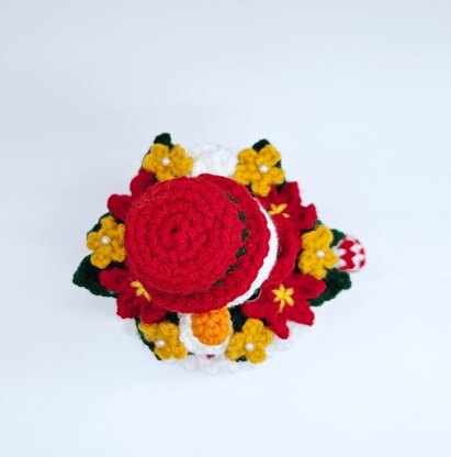 Everlasting Winter Garden Teacup