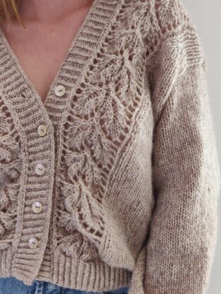 MARGUERITE Cardigan: A Stylish and Cropped Knit