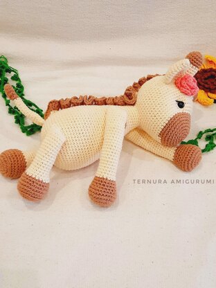 Crochet Juliet the Giraffe