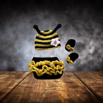 Crochet Baby Bee Outfit