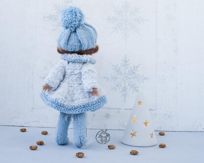 Knitting flat Winter outfit for 8-9 inch dolls