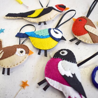 The Make Arcade Garden Birds Felt Dec Set Needle Felting Kit
