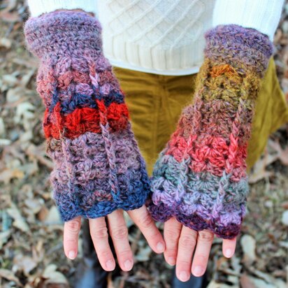 Shells Fingerless Gloves