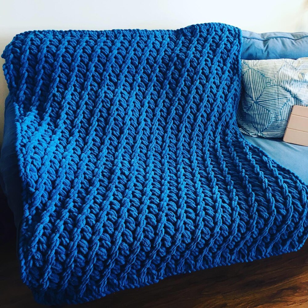 Criss cross loop online yarn blanket