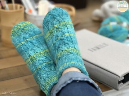 Ira’s Cable Knit DK Ankle Socks