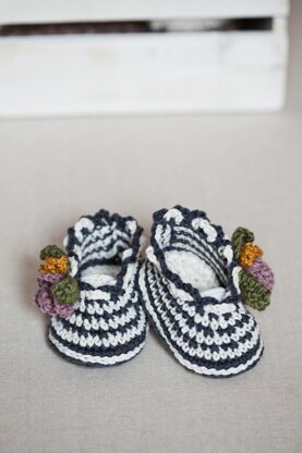 Striped Flower Bouquet Shoes