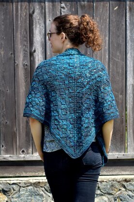 Miraflores Shawl