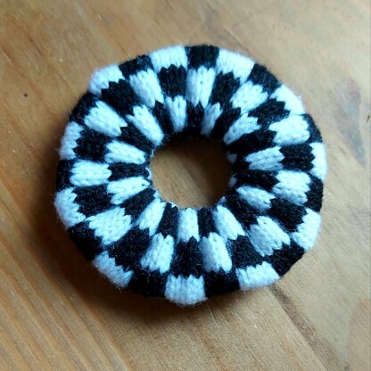 Harmon Checkerboard Scrunchie