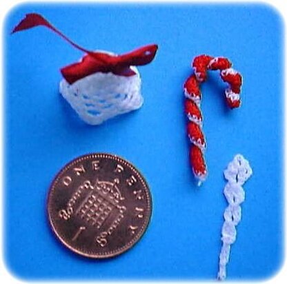 1:12th scale Crochet Christmas Tree Decorations