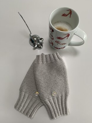 Easy Handwarmer Gloves Knitting Pattern in Debbie Bliss Baby Cashmerino