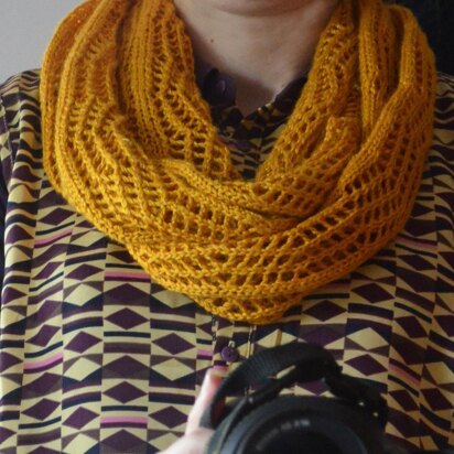 Chevron Lace Cowl