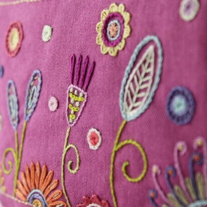 Un Chat Dans L'Aiguille Rose Pink Bag Printed Embroidery Kit