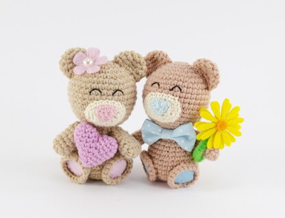 Crochet Valentine Teddy Bears