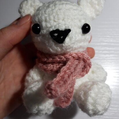 Polar bear amigurumi