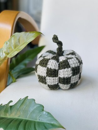 Tunisian Checkerboard Pumpkins