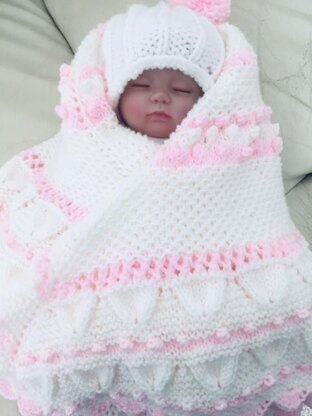 Knitted baby girl discount blankets