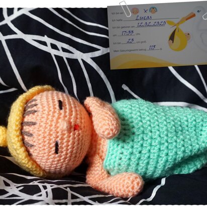 Crochet Pattern Baby Lucas with sleeping back!