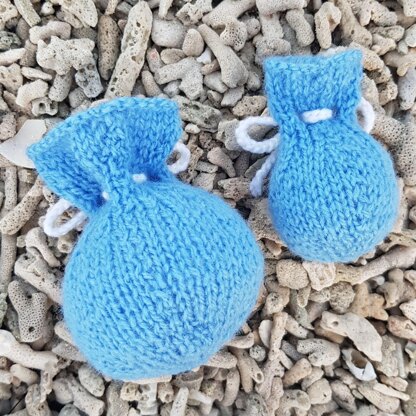 Little Knitted Pouches