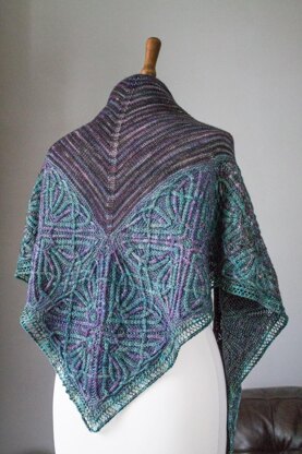 Durrow shawl