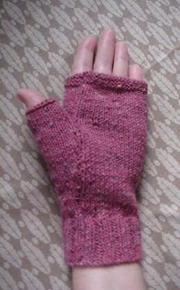 Pierrot clown fingerless mitts/gloves