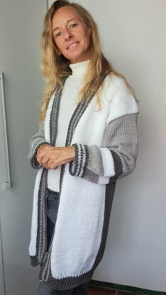 Sentro knitting machine cardigan