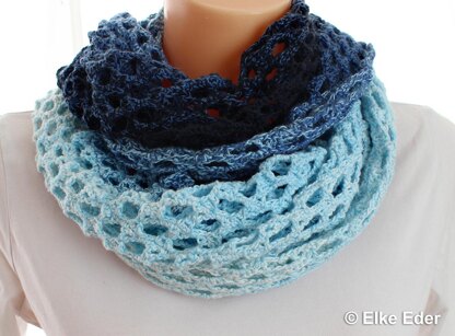 Triangular Scarf "Aquamarine"