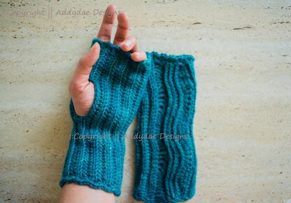 Brindabella Mitts (UK & US terms)