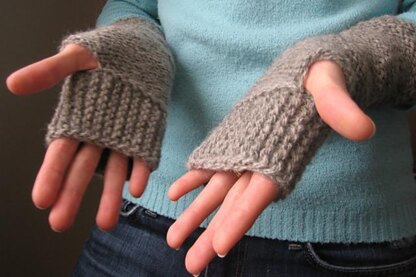 Camp Out Fingerless Mitts