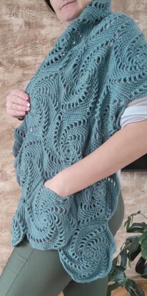 Spiral hexagon pocket scarf