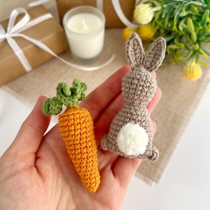 Crochet bunny & carrot pattern Easter crochet garland Amigurumi pattern spring garland Crochet keyring charm