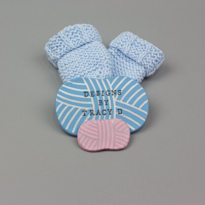 Izaiah unisex baby pram set 20" chest cardigan, hat, trousers, mitts & booties