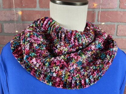 Colorful Woven Stitch Cowl