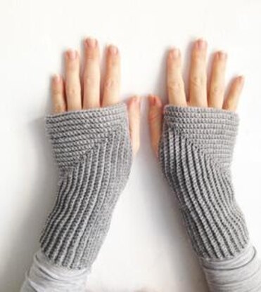 Angle wrist warmers